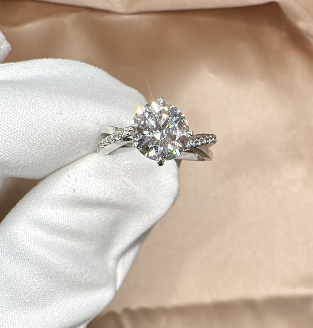 Buy Premium Round Cut Lab-Grown Diamond Infinity Ring Online